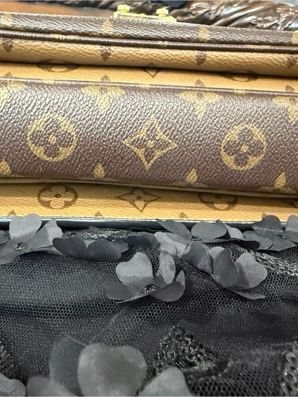 Louis Vuitton Pochette Métis MM Reverse Monogram M44876 - Picture 7 of 12